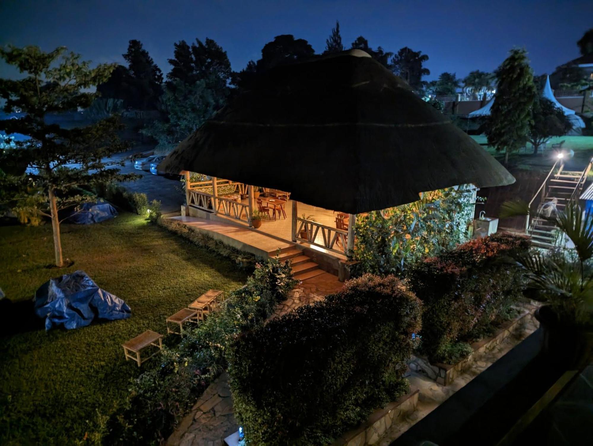 Oslo Gardens Bed & Breakfast Εντέμπε Εξωτερικό φωτογραφία